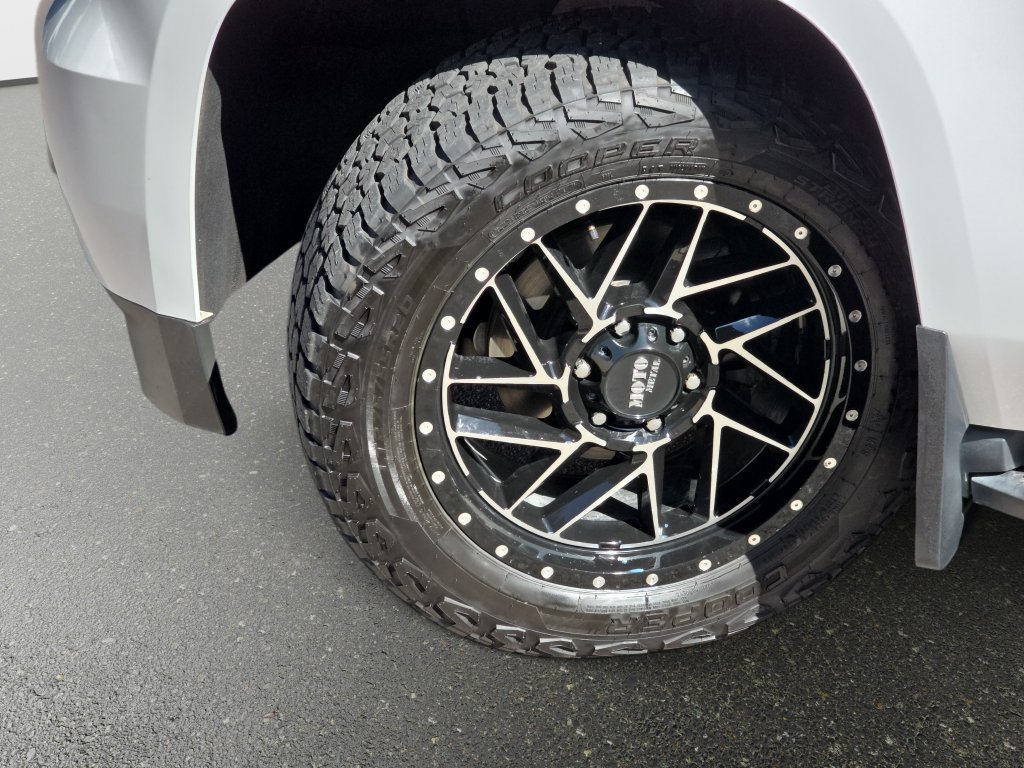 Used 2020 Chevrolet Tahoe LT AWD/4WD image 36
