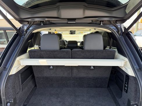 Used 2024 Land Rover Range Rover Long Wheelbase SE image 15