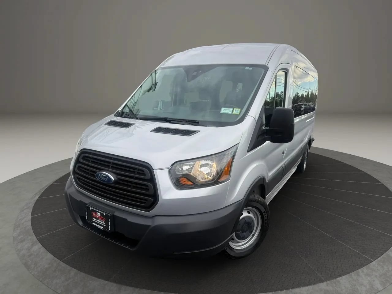Used 2017 Ford Transit 350 XL RWD image 2