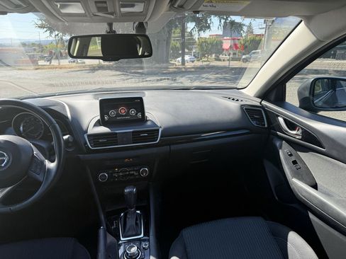 Used 2016 MAZDA MAZDA3 i Touring w/ Popular Equipment Package FWD image 20