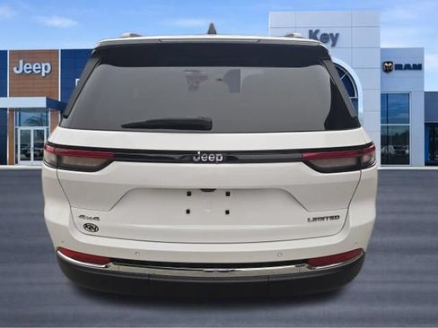 Used 2023 Jeep Grand Cherokee Limited AWD/4WD image 9