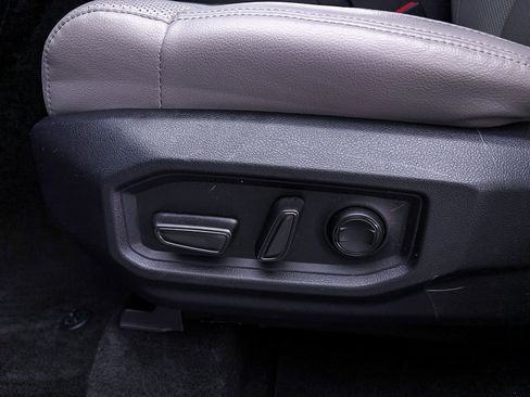 Used 2023 Toyota Tundra SR5 w/ SR5 Premium Package AWD/4WD image 18