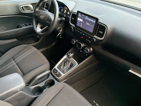 Certified 2023 Hyundai Venue SEL image 20