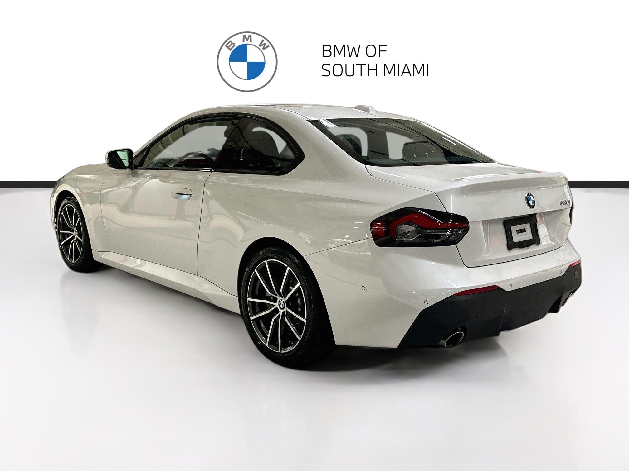 Used 2025 BMW 230i Coupe w/ Premium Package RWD image 5