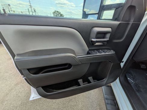 Used 2015 GMC Sierra 2500 4x4 Crew Cab w/ Sierra Convenience Package image 17