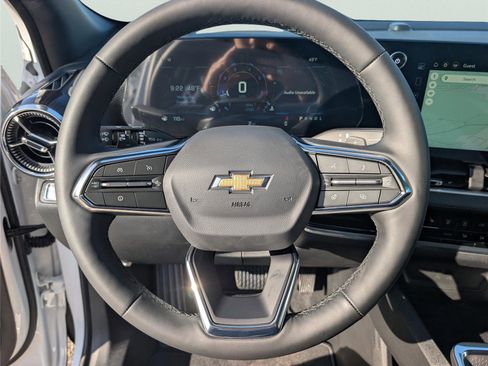 New 2026 Chevrolet Equinox LT w/ LPO, Floor Liner Package image 21