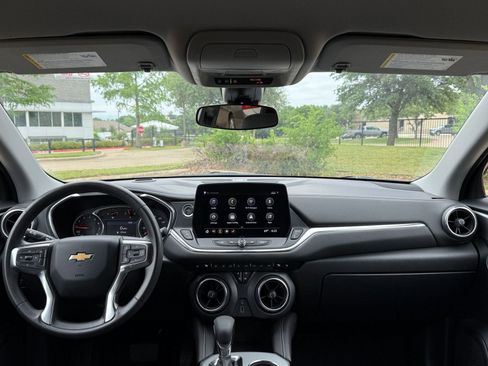 Used 2025 Chevrolet Blazer LT FWD image 33