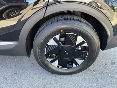 New 2026 Kia Sportage LX image 32