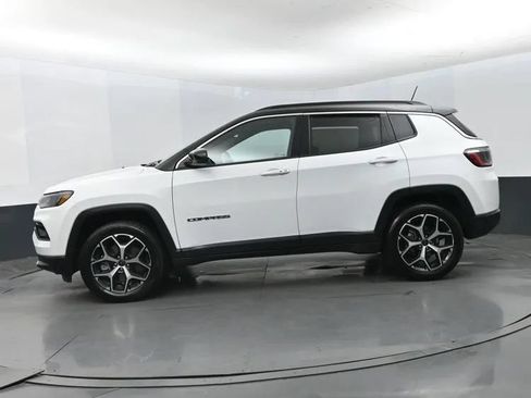 Used 2025 Jeep Compass Limited AWD/4WD image 5