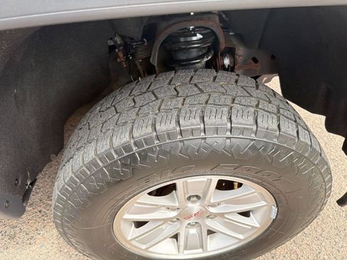 Used 2015 GMC Sierra 1500 SLE AWD/4WD image 16