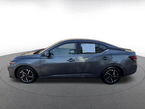 Used 2025 Nissan Sentra SV FWD image 9