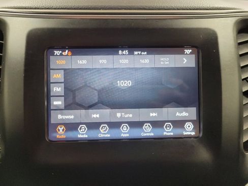 Used 2020 Jeep Cherokee Latitude Plus w/ Comfort/Convenience Group AWD/4WD image 25