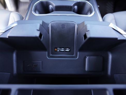 Used 2024 Chevrolet Silverado 3500 LTZ w/ LTZ Plus Package image 39