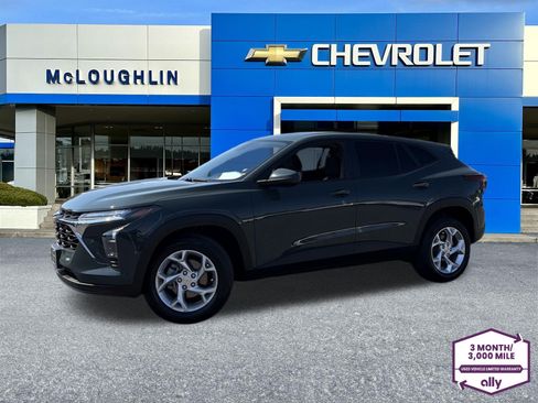 Used 2025 Chevrolet Trax LS w/ LS Convenience Package FWD image 1
