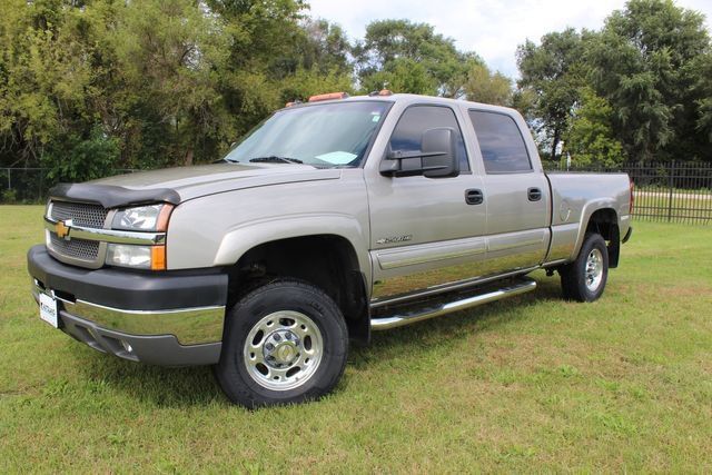 Used 2003 Chevrolet Silverado 2500 LT RWD image 1