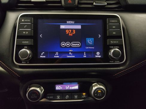 Used 2020 Nissan Versa SR FWD image 25