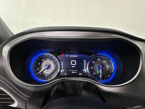 Certified 2021 Chrysler Pacifica Touring w/ Cold Weather Group AWD/4WD image 8