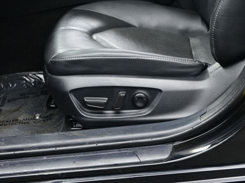 Used 2024 Toyota Camry XLE image 11