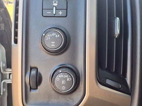 Used 2018 GMC Sierra 1500 Denali image 6