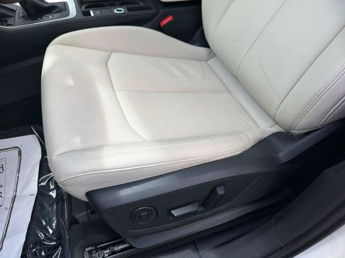 Used 2025 Audi Q3 2.0T Premium Plus AWD/4WD image 19
