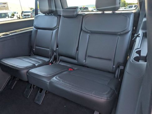 New 2026 Ford Expedition Max Platinum w/ Stealth Appearance Package AWD/4WD image 6