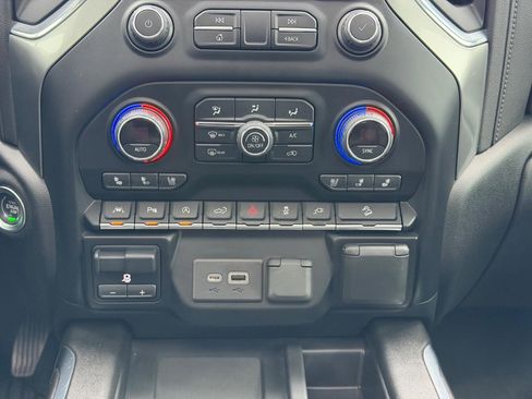 Used 2022 Chevrolet Silverado 1500 LTZ w/ LTZ Premium Package AWD/4WD image 16