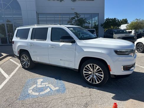 New 2025 Jeep Wagoneer Series II image 42