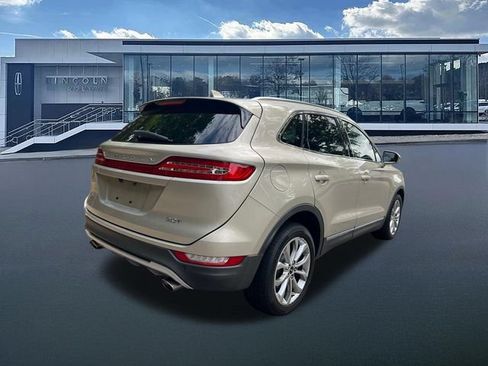 Used 2017 Lincoln MKC Select w/ Select Plus Package FWD image 8