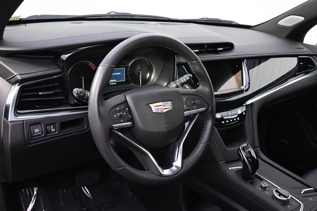 Certified 2024 Cadillac XT6 Premium Luxury AWD/4WD image 10