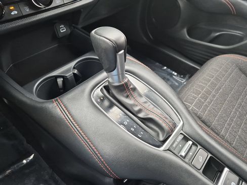 Certified 2025 Honda HR-V Sport image 23