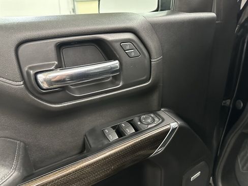 Used 2019 Chevrolet Silverado 1500 LT Trail Boss AWD/4WD image 36