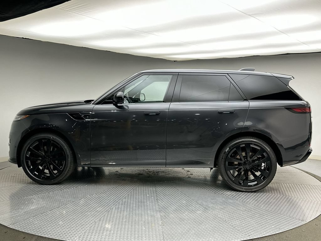 New 2027 Land Rover Range Rover Sport Dynamic SE AWD/4WD image 2
