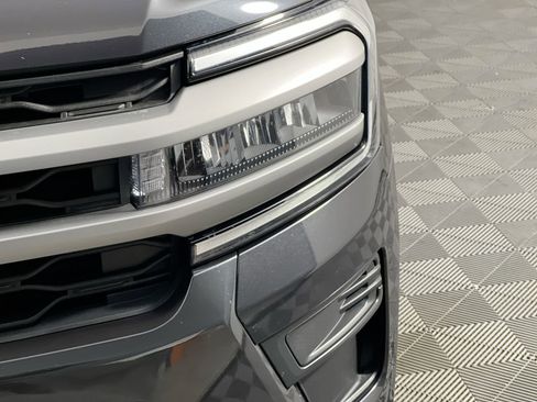 Used 2024 Ford Expedition Max XLT image 9