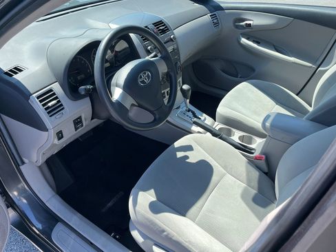 Used 2011 Toyota Corolla LE FWD image 8