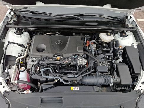 Used 2025 Toyota Camry LE FWD image 28