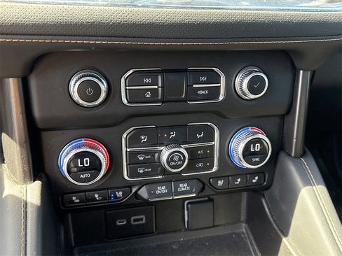 Used 2023 GMC Yukon AT4 w/ AT4 Premium Package image 20