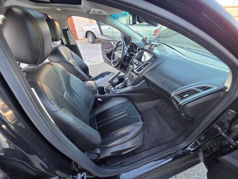 Used 2012 Ford Focus Titanium FWD image 37