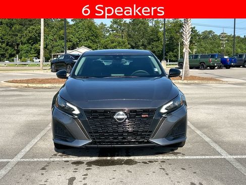 Used 2024 Nissan Altima 2.5 SR FWD image 10