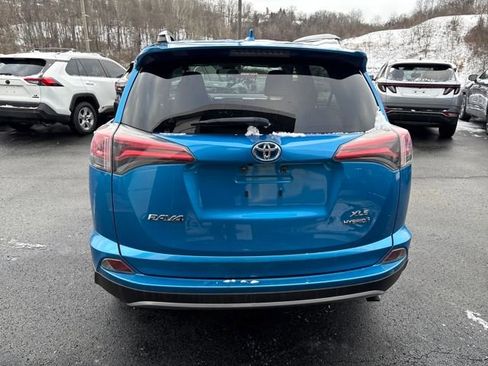 Used 2018 Toyota RAV4 XLE image 4