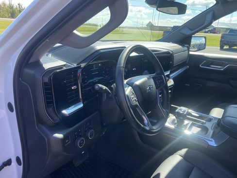 Certified 2023 Chevrolet Silverado 1500 RST w/ Convenience Package II AWD/4WD image 18