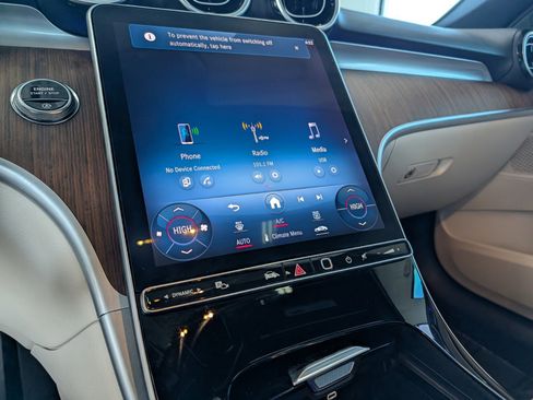 Used 2024 Mercedes-Benz C 300 4MATIC Sedan image 23