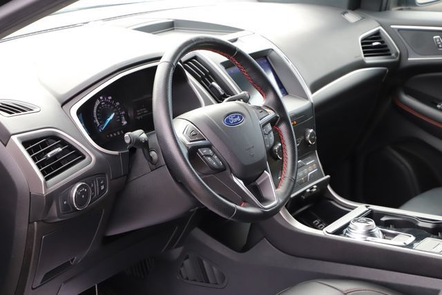 Used 2020 Ford Edge ST-Line w/ Cold Weather Package AWD/4WD image 13
