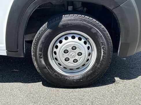 Used 2025 RAM ProMaster 2500 w/ Convenience Group FWD image 13