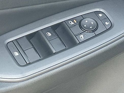New 2026 Nissan Sentra SV w/ SV Convenience Package FWD image 15