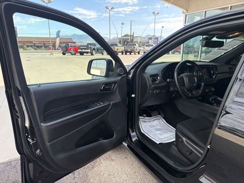 Used 2023 Dodge Durango GT RWD image 16