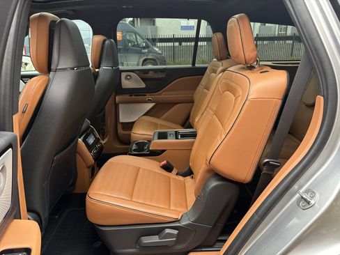 Used 2021 Lincoln Aviator Black Label w/ Dynamic Handling Package image 11