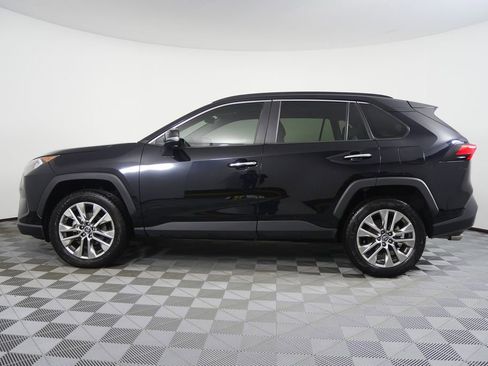 Used 2019 Toyota RAV4 Limited image 6
