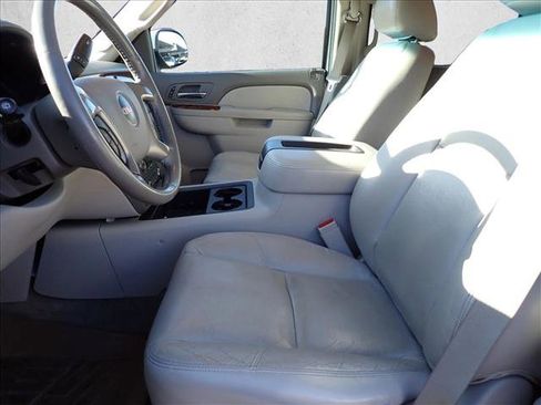 Used 2014 GMC Yukon XL SLT w/ SLT-2 Equipment Package image 15