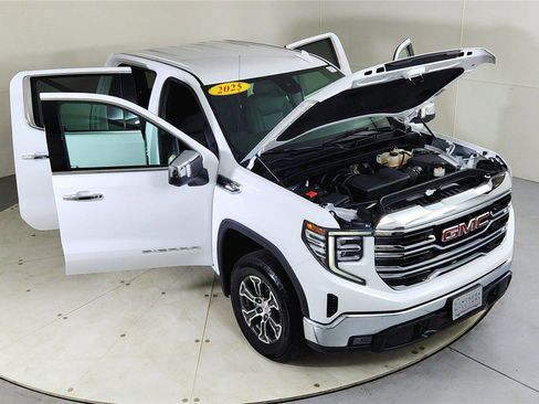 Used 2025 GMC Sierra 1500 SLT image 24