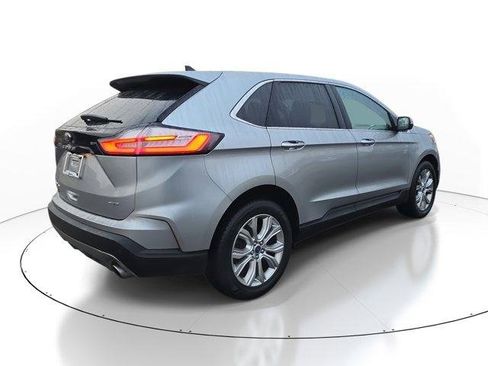 Used 2022 Ford Edge Titanium w/ Equipment Group 301A image 4